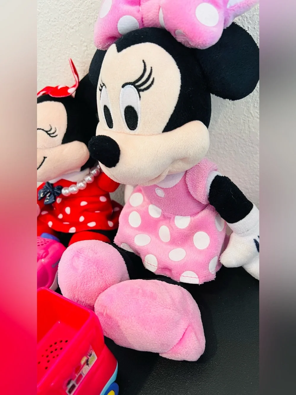 Disney Minnie Mouse Plush Duo with Pink and Red Polka-Dot Cars
